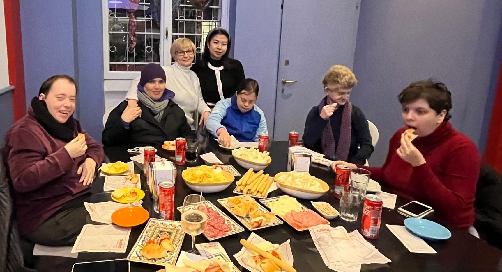 Una merenda al pub tra inquiline e operatrici di CTB